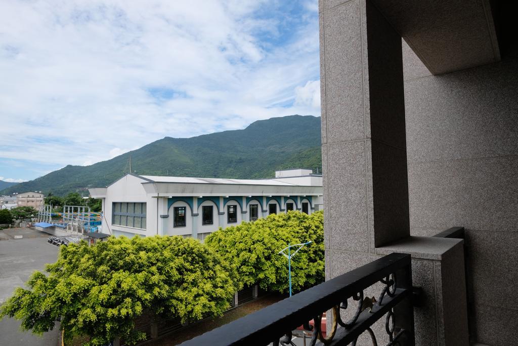 Iliving B&B Città di Hualien Esterno foto